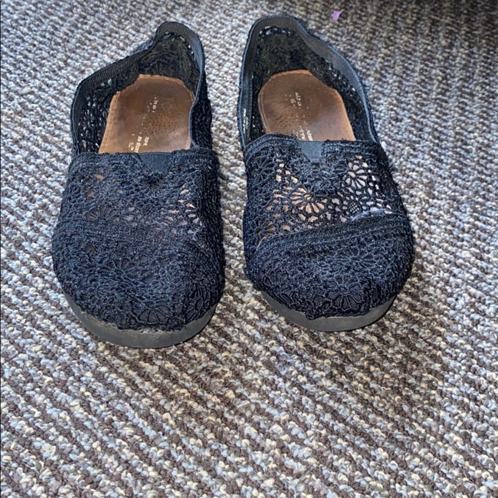 Black crotchet toms flats
